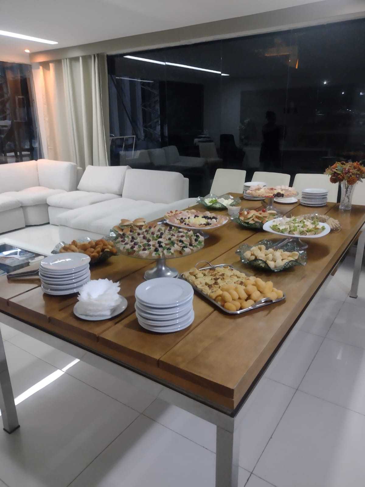 Ambiente interno climatizado e acolhedor da BBS Boat Service